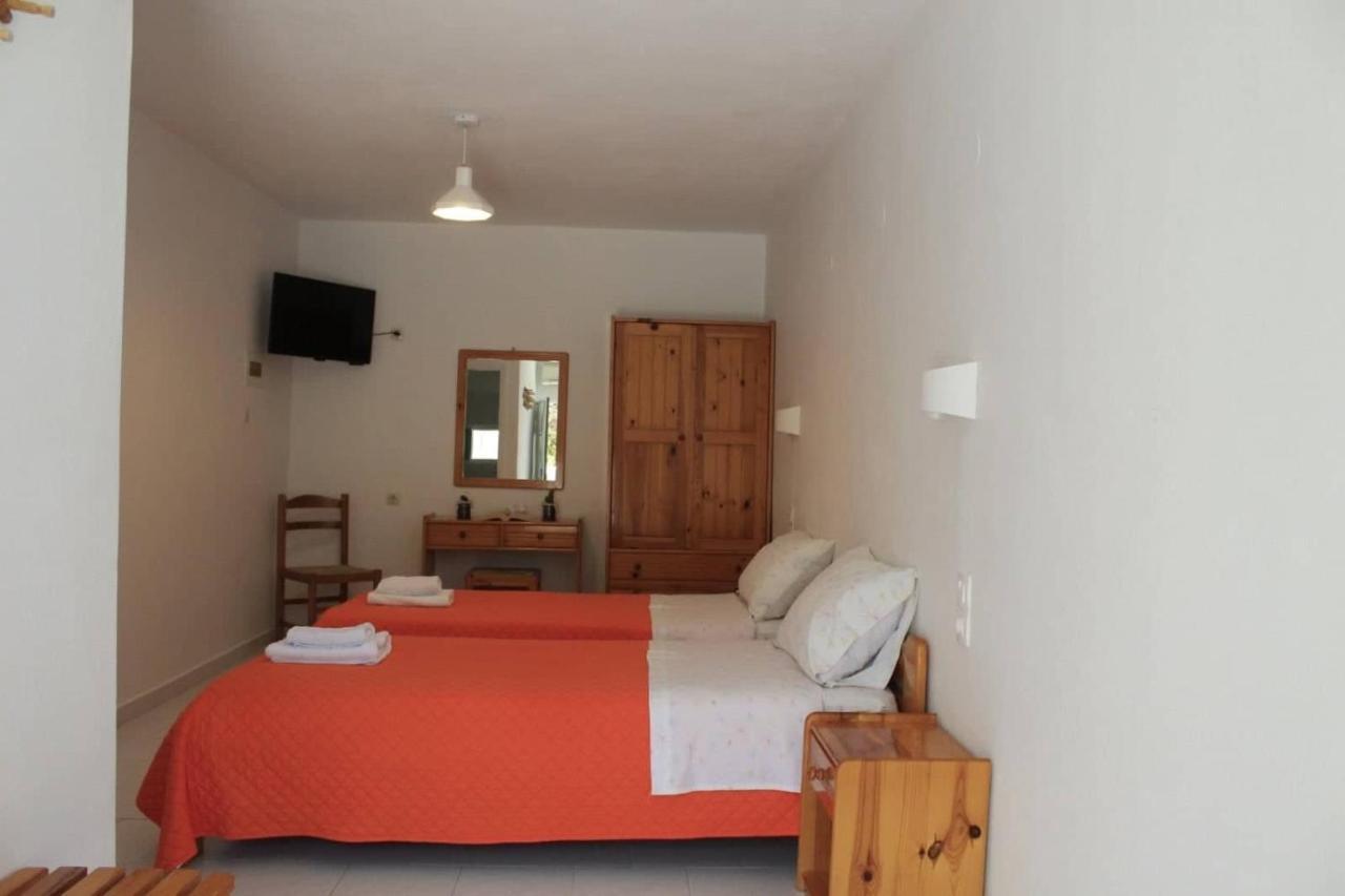 Dioni Lux Inn 2 Pachaina ภายนอก รูปภาพ