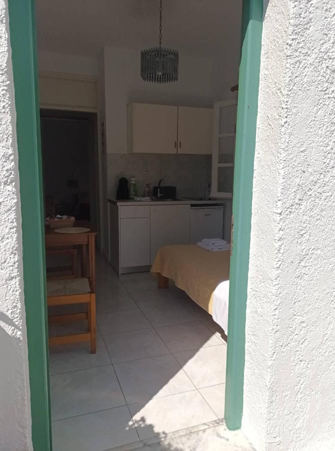 Dioni Lux Inn 2 Pachaina ภายนอก รูปภาพ